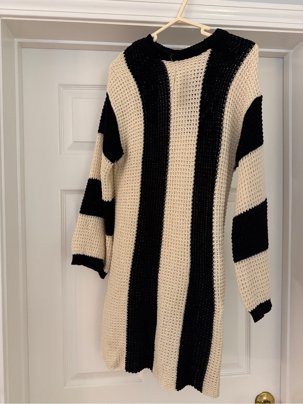4SI3NNA Black and Cream Vertical Stripe Knit Sweater Dress